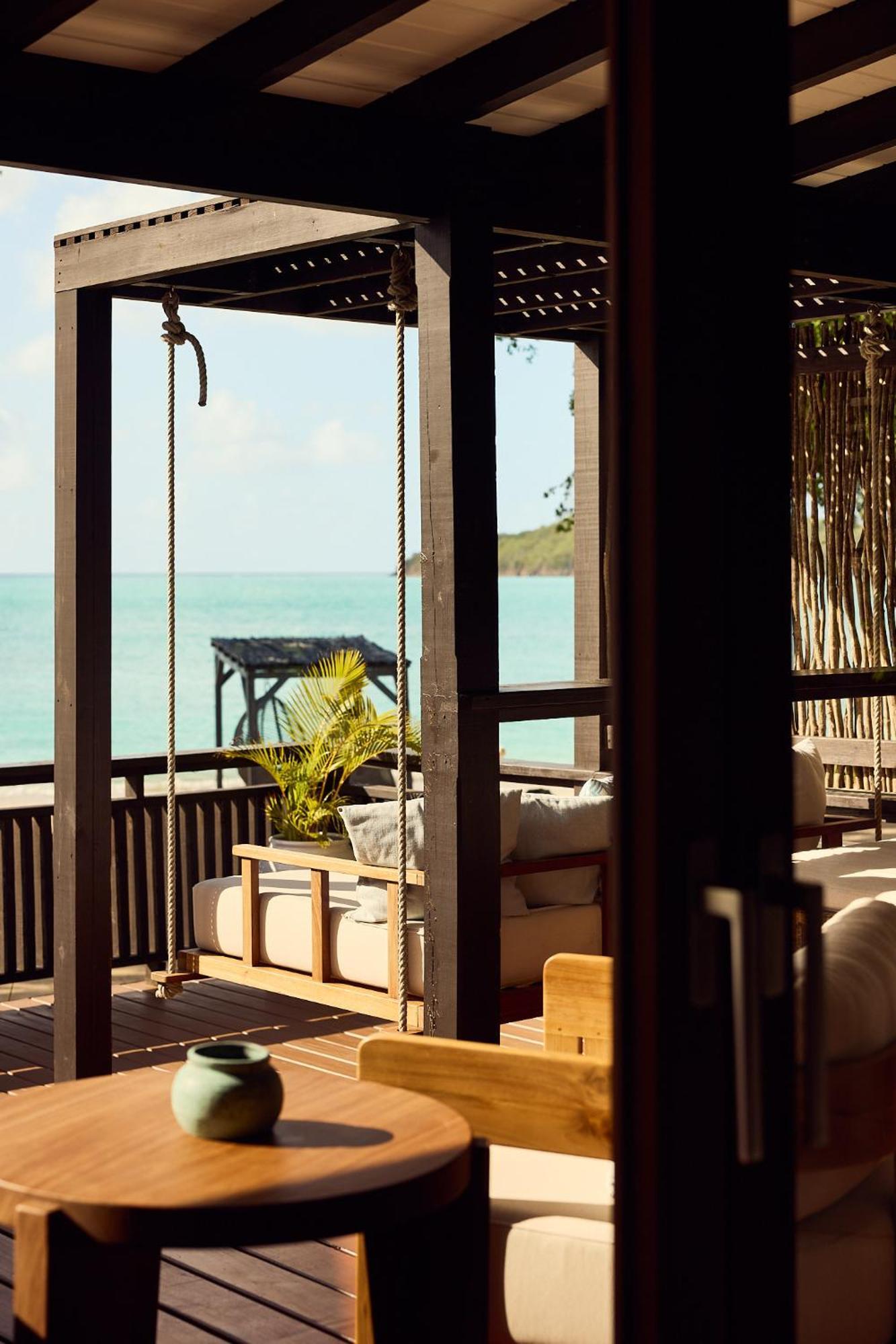 Beachfront Suite to Beachfront Villa